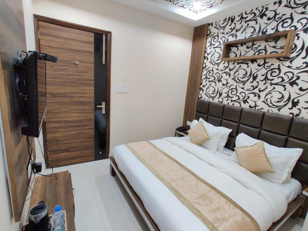 Guntas Residency Hotell Amritsar Eksteriør bilde