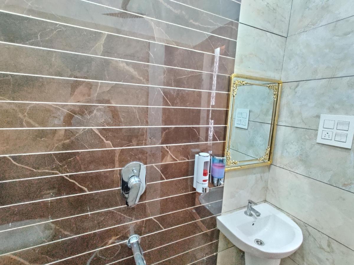 Guntas Residency Hotell Amritsar Eksteriør bilde