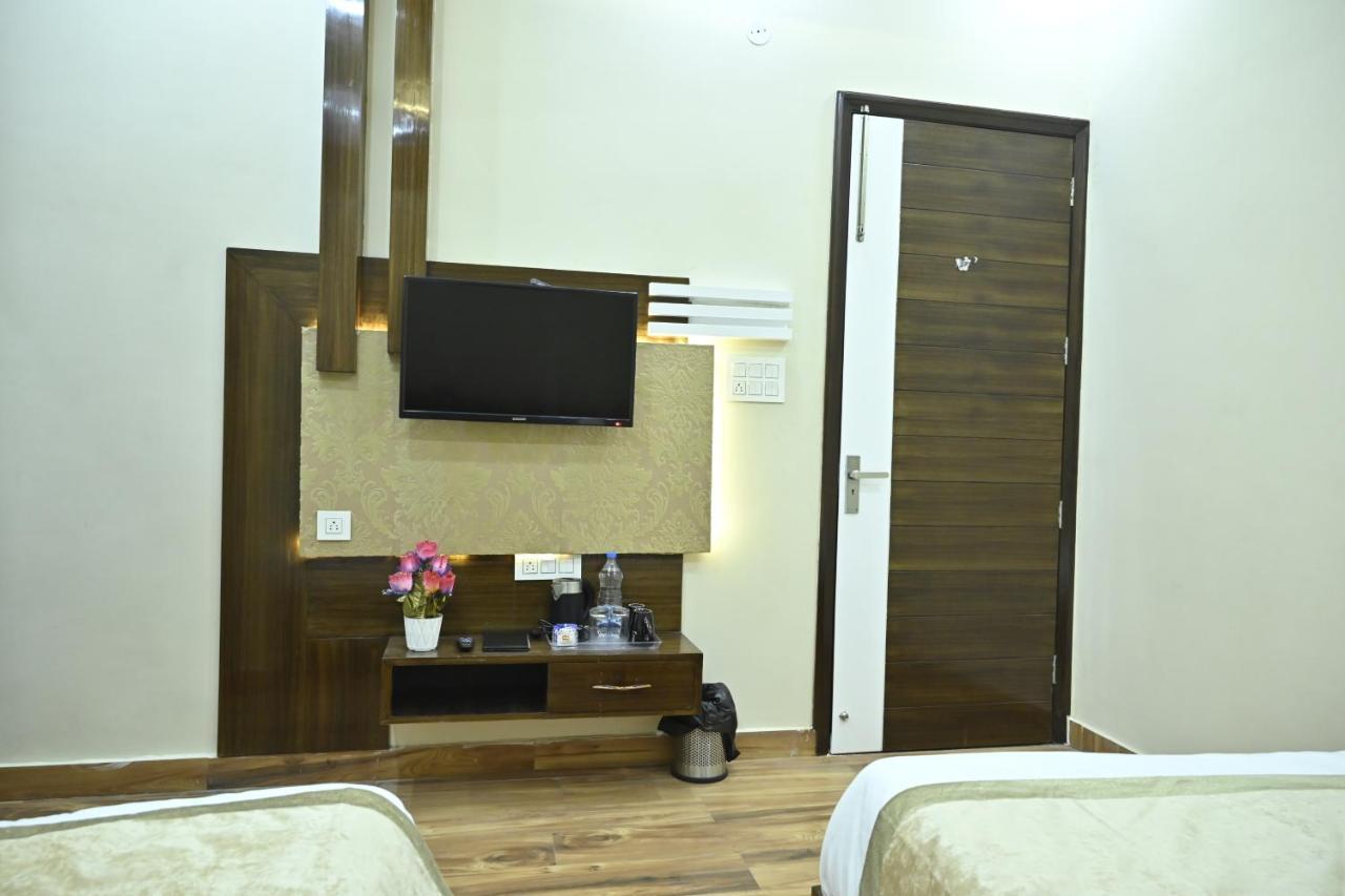 Guntas Residency Hotell Amritsar Eksteriør bilde