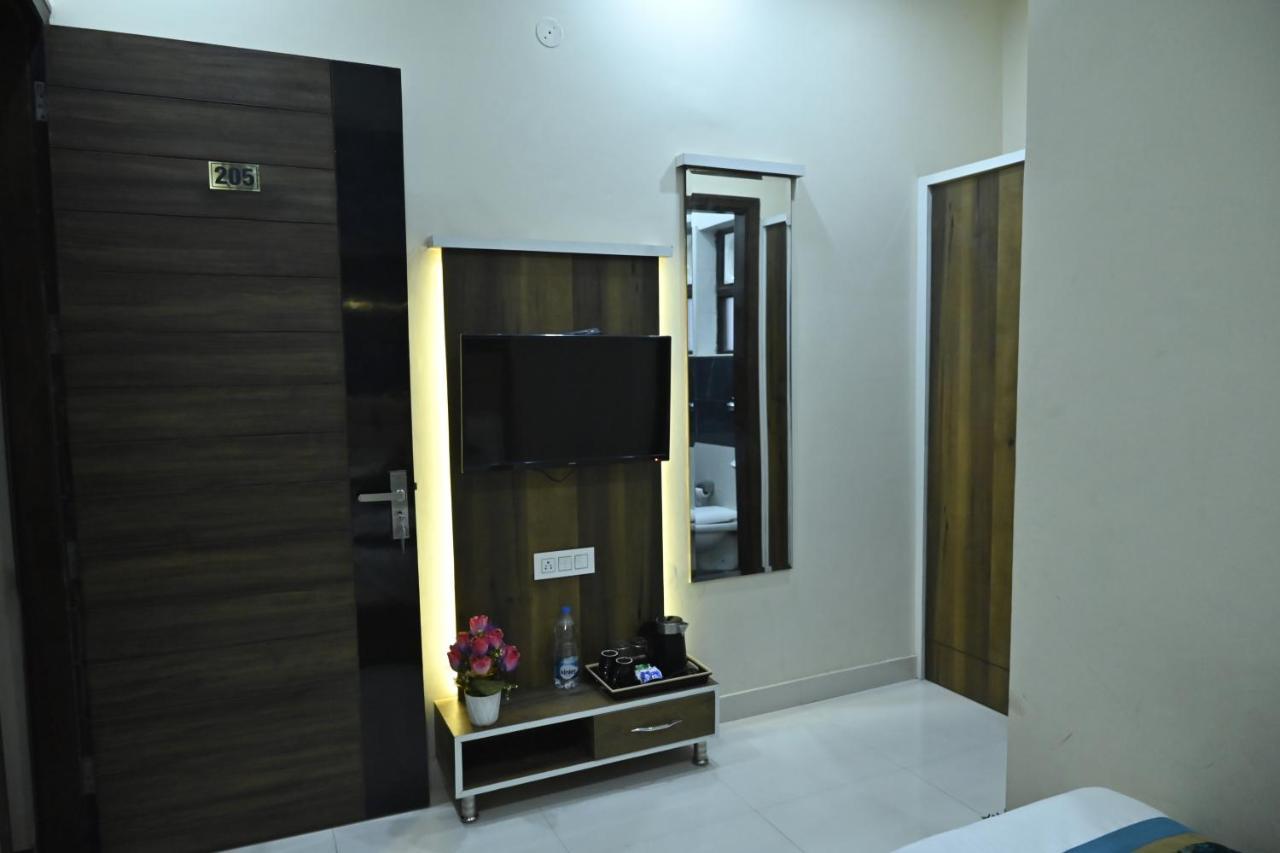 Guntas Residency Hotell Amritsar Eksteriør bilde