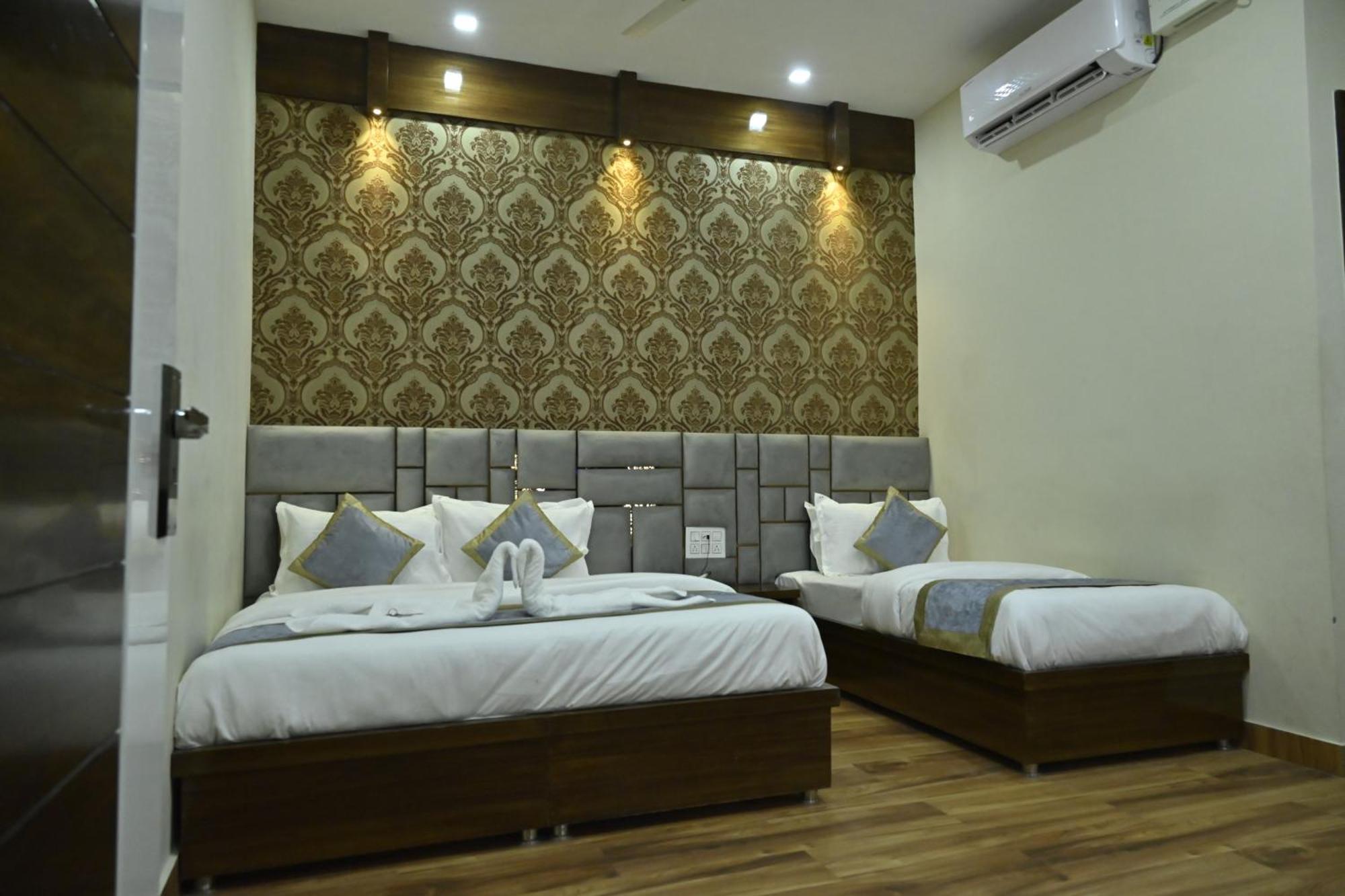 Guntas Residency Hotell Amritsar Eksteriør bilde